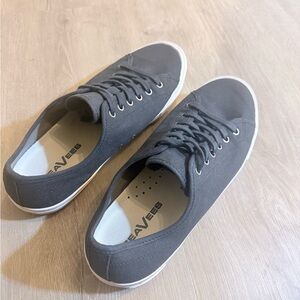 SeaVees Men's Charcoal Canvas Low-Top Sneakers